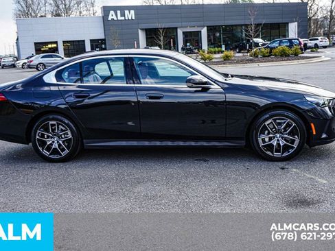 Used 2026 BMW 530i xDrive image 9