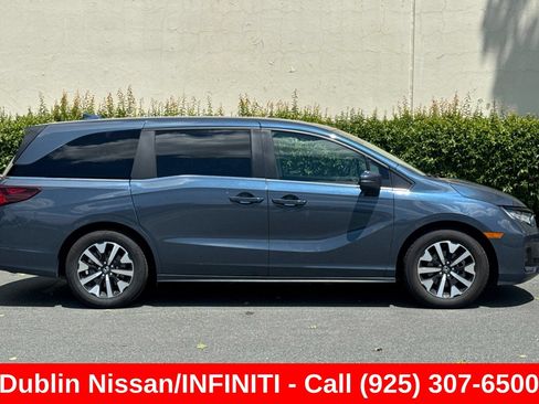 Used 2025 Honda Odyssey EX-L image 3