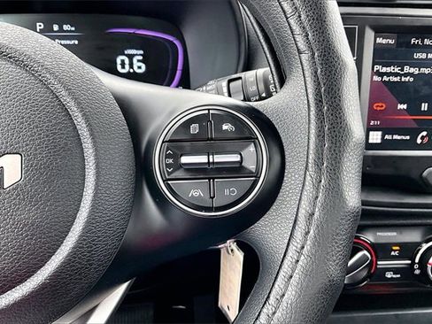 Used 2025 Kia Soul LX image 12