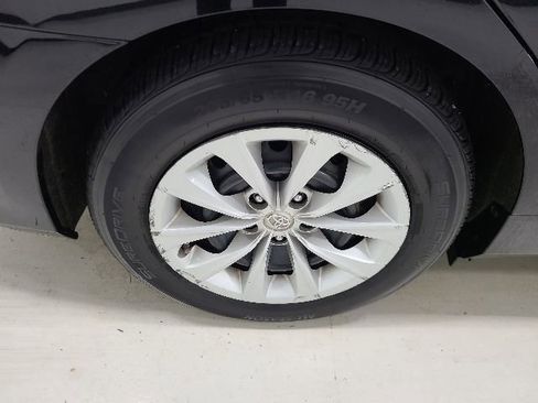 Used 2016 Toyota Camry LE FWD image 34