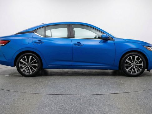Used 2025 Nissan Sentra SV FWD image 11