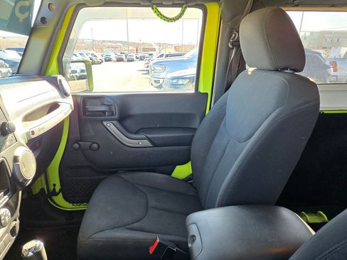 Used 2017 Jeep Wrangler Sport w/ Connectivity Group image 20