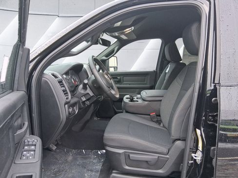 New 2026 RAM 2500 Tradesman AWD/4WD image 10
