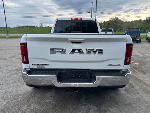 Used 2026 RAM 3500 Laramie AWD/4WD image 4