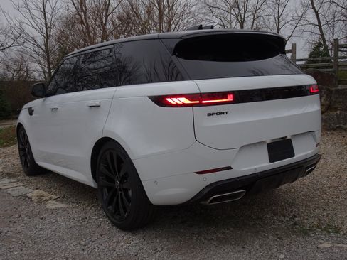 Certified 2025 Land Rover Range Rover Sport Dynamic SE image 8