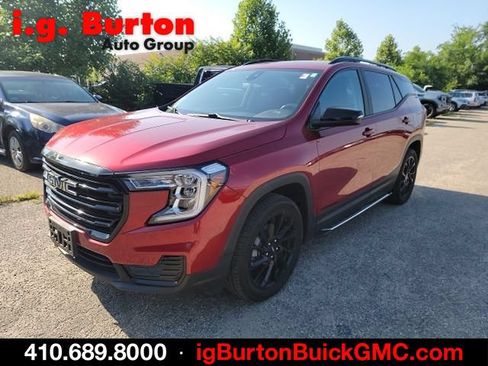 Used 2023 GMC Terrain SLE w/ Driver Convenience Package AWD/4WD image 3