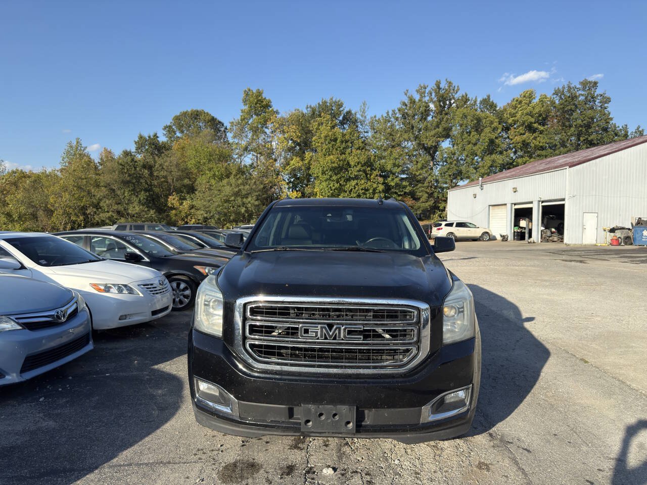 Used 2015 GMC Yukon XL SLT w/ Open Road Package AWD/4WD image 4