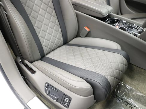 Used 2018 Bentley Flying Spur S W12 AWD/4WD image 97