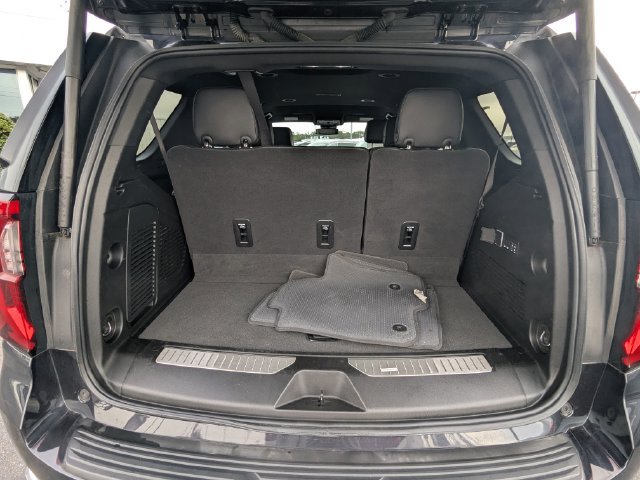 Used 2025 GMC Yukon Denali AWD/4WD image 13