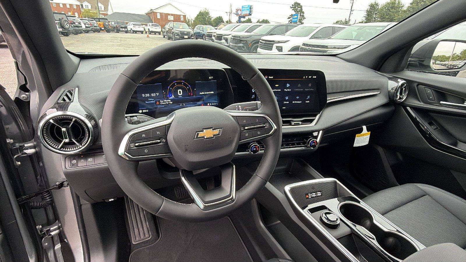 New 2027 Chevrolet Equinox LT w/ Convenience Package II FWD image 3
