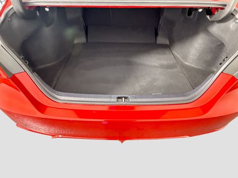Used 2020 Toyota Camry SE FWD image 34