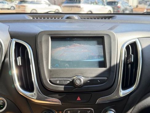 Used 2018 Chevrolet Equinox LT image 11