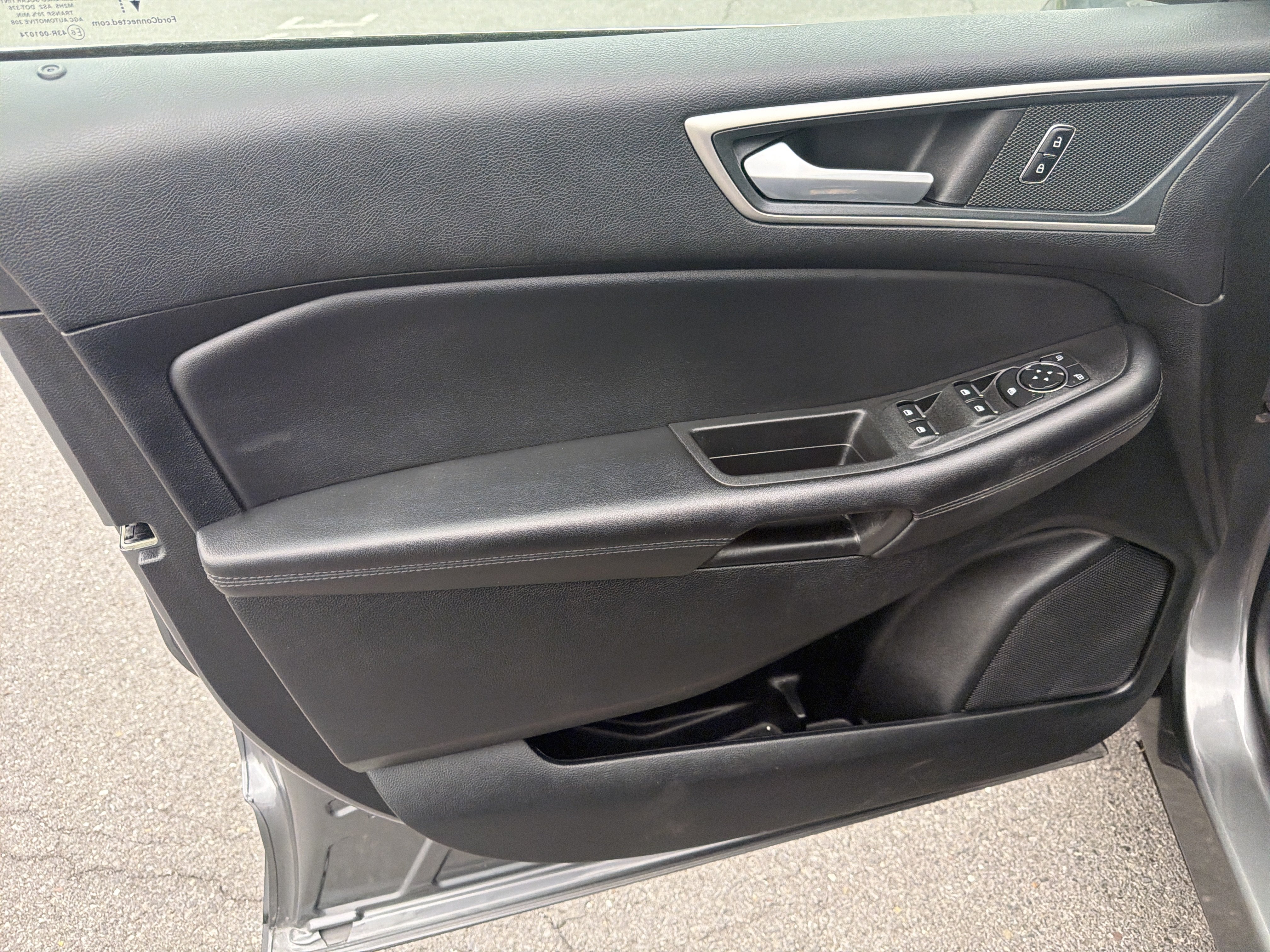 Used 2024 Ford Edge SEL AWD/4WD image 15