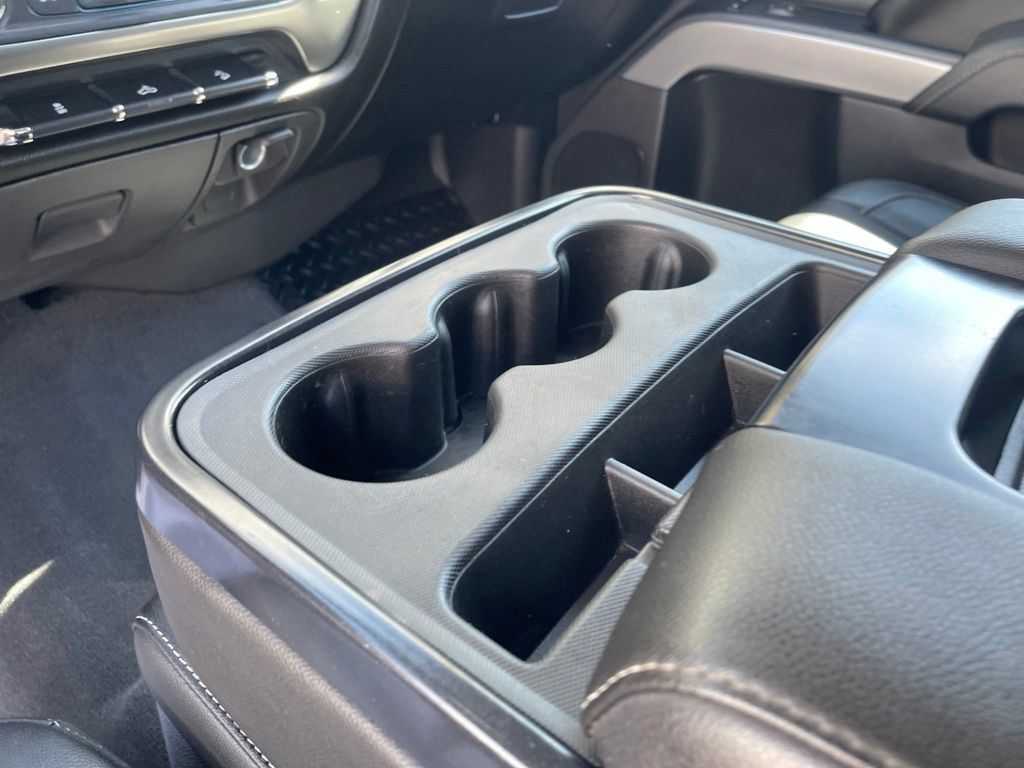 Used 2018 Chevrolet Silverado 1500 LT w/ All Star Edition AWD/4WD image 19