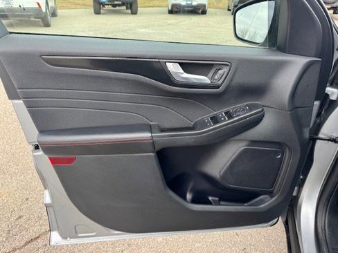 Used 2022 Ford Escape SEL w/ SEL Stealth AWD Package image 11