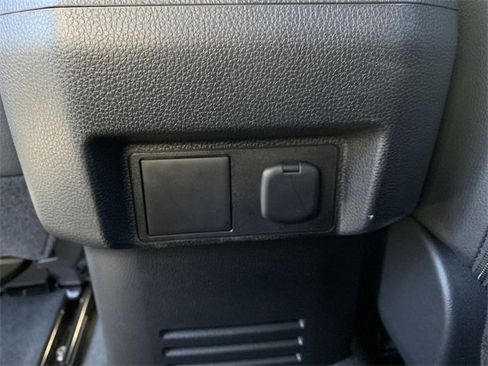 Used 2024 Toyota Tacoma TRD Sport image 31