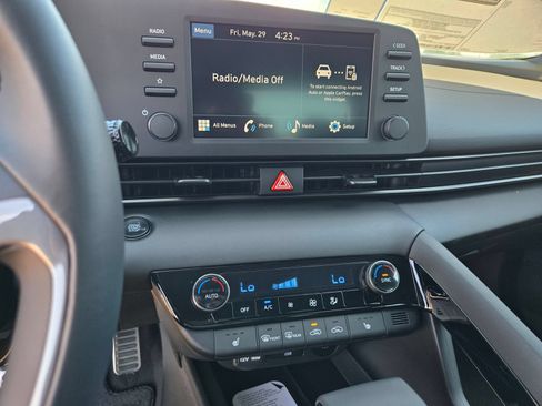 New 2026 Hyundai Elantra SEL Sport Premium FWD image 11