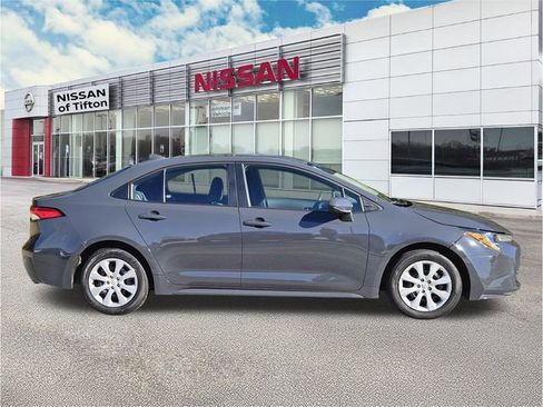Used 2024 Toyota Corolla LE FWD image 3