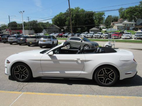 Used 2022 Ford Mustang Premium RWD image 10
