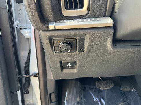 Used 2025 Ford Expedition Max Active AWD/4WD image 23
