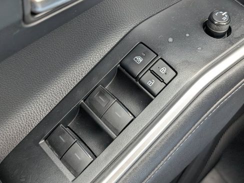 Used 2021 Toyota Highlander XSE image 23