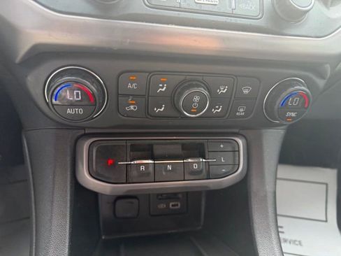 Used 2021 GMC Acadia AT4 w/ Technology Package image 28