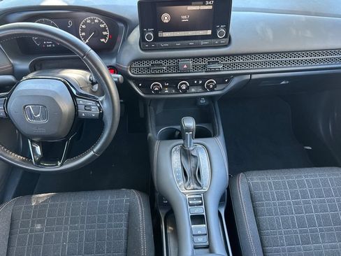 Certified 2025 Honda HR-V Sport image 15