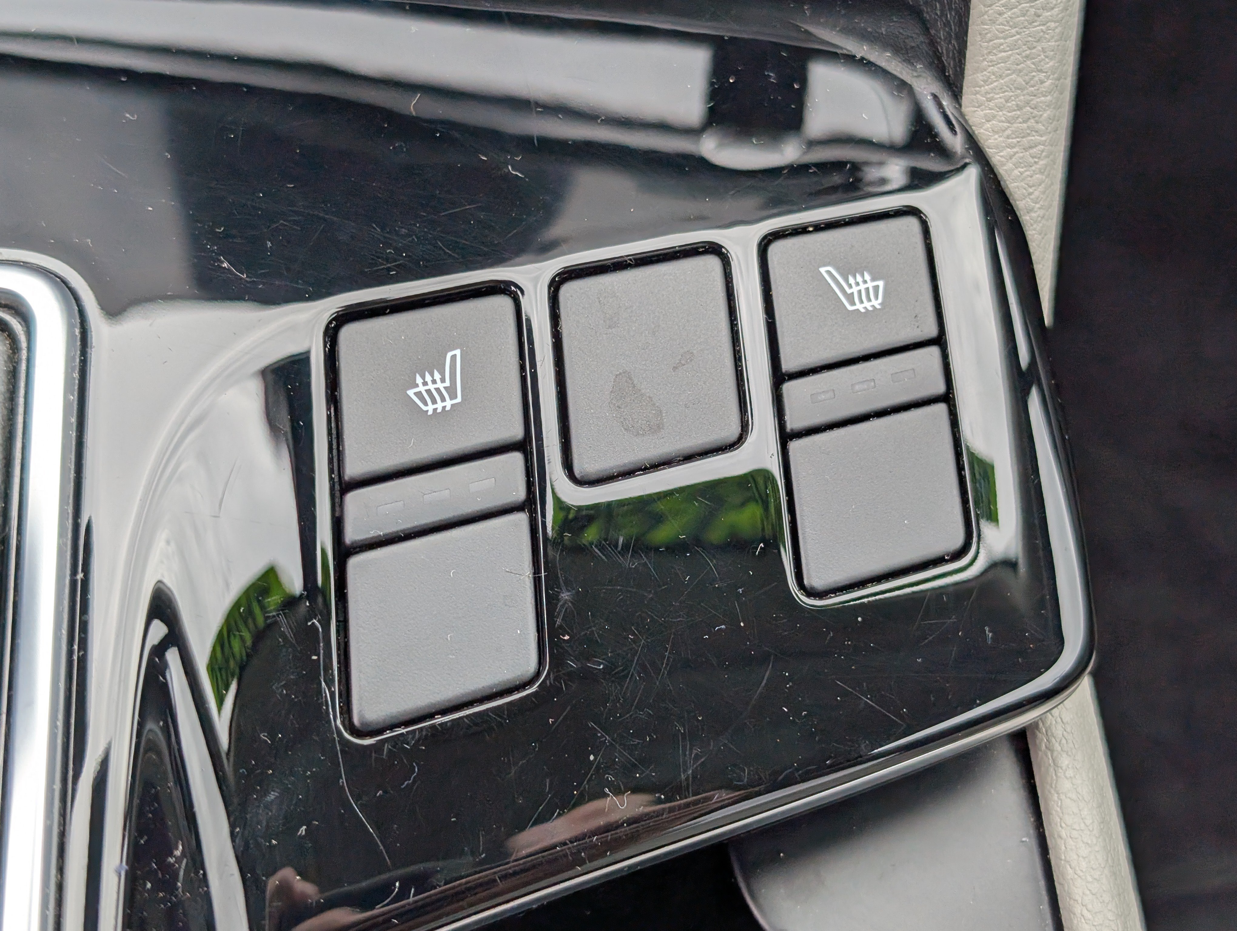 Used 2025 Kia Sportage EX FWD image 22