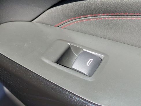 New 2026 Chevrolet Trax RS w/ Sunroof Package FWD image 34