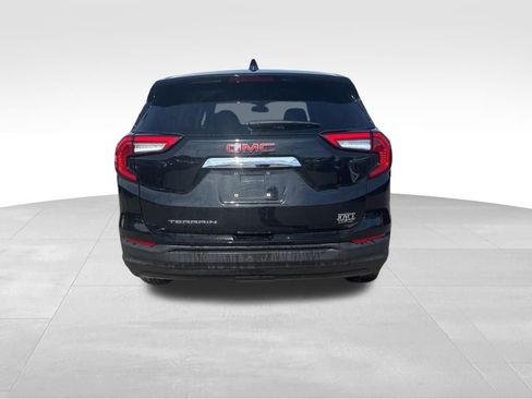 Certified 2023 GMC Terrain SLE FWD image 4