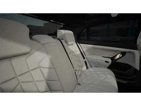 New 2026 BMW 760i xDrive w/ Executive Package AWD/4WD image 12