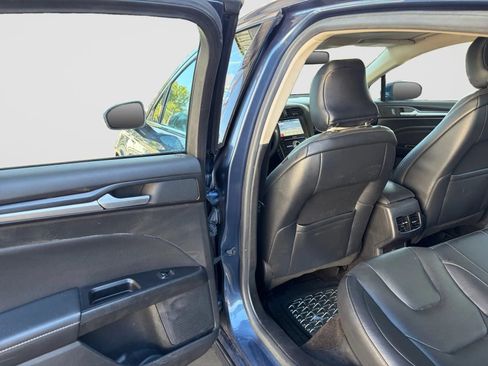 Used 2019 Ford Fusion Titanium FWD image 14