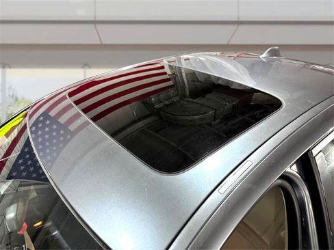 Used 2016 BMW 528i Sedan image 11