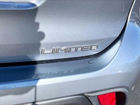 Used 2021 Toyota Highlander Limited image 8