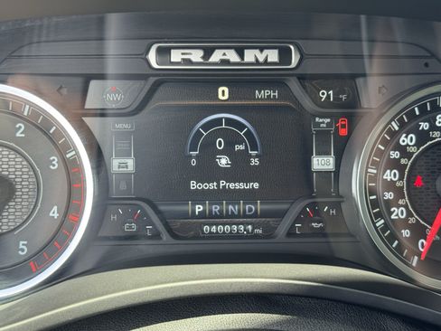 Used 2024 RAM 2500 Laramie AWD/4WD image 35