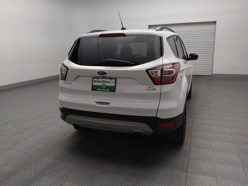 Used 2017 Ford Escape SE w/ Equipment Group 201A AWD/4WD image 7