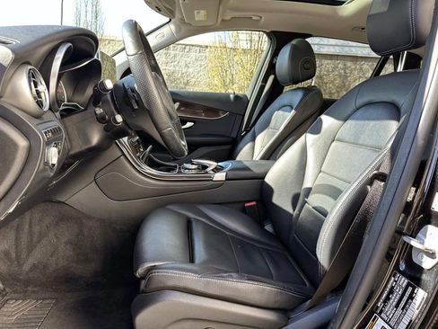 Used 2017 Mercedes-Benz GLC 300 4MATIC image 26