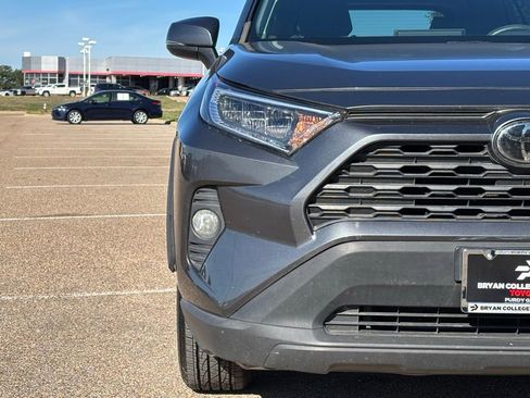 Certified 2021 Toyota RAV4 XLE image 4