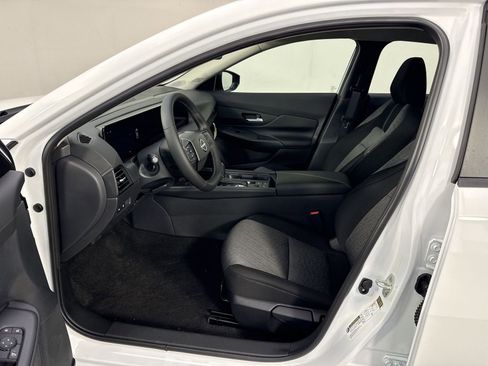 New 2026 Nissan Sentra SV w/ SV Convenience Package FWD image 5