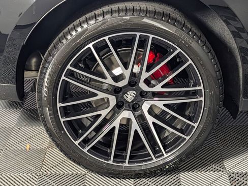 New 2026 Porsche Macan S image 13