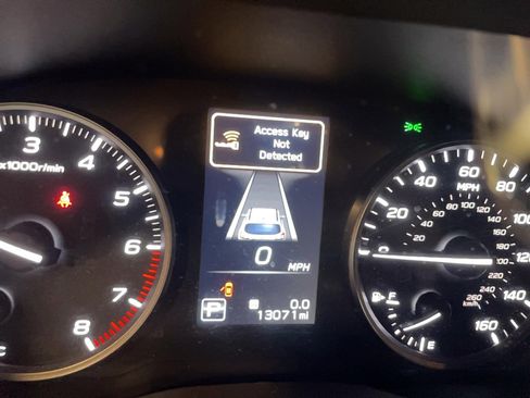 Used 2024 Subaru Ascent Premium w/ Convenience Package image 8