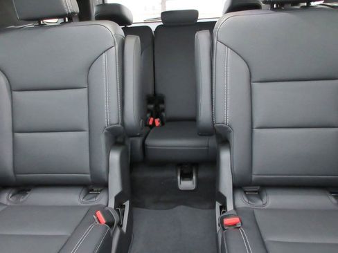 New 2026 Chevrolet Traverse LT w/ Sun and Wheel Package image 19