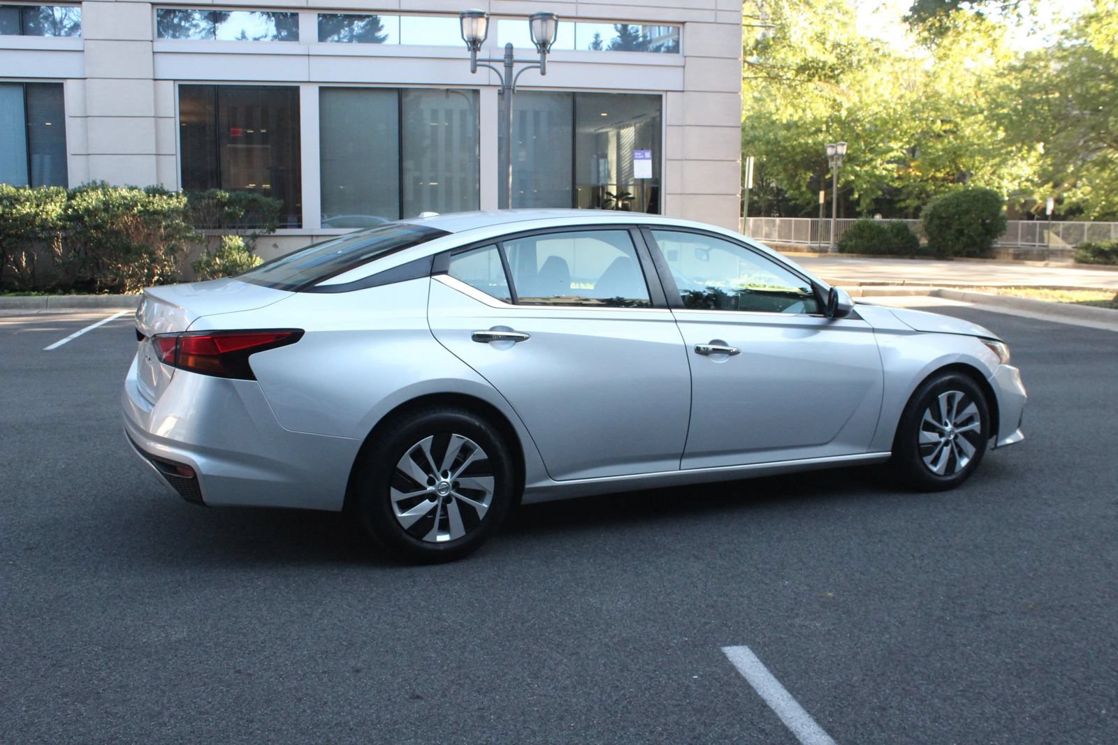 Used 2020 Nissan Altima 2.5 S FWD image 7