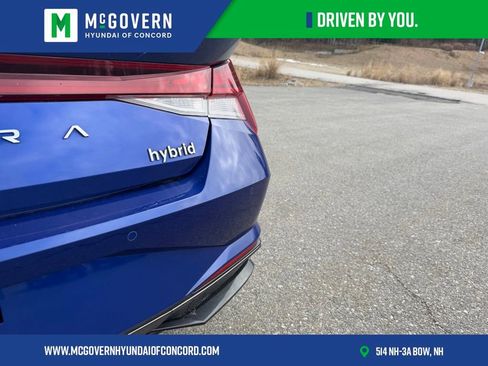 Used 2023 Hyundai Elantra Limited w/ Cargo Package image 26