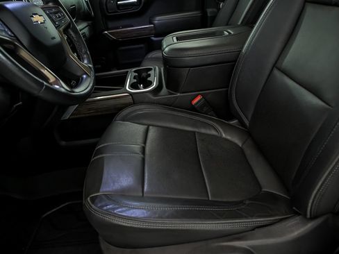 Used 2021 Chevrolet Silverado 1500 High Country AWD/4WD image 13