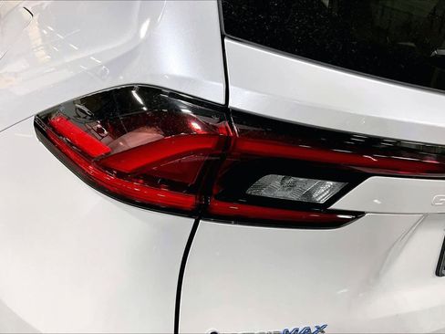 Used 2025 Toyota Grand Highlander AWD Hybrid image 28