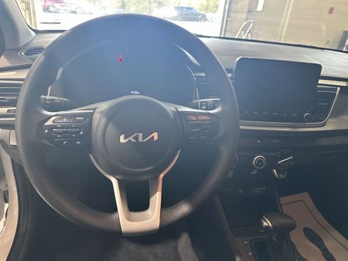 Used 2022 Kia Rio S image 11