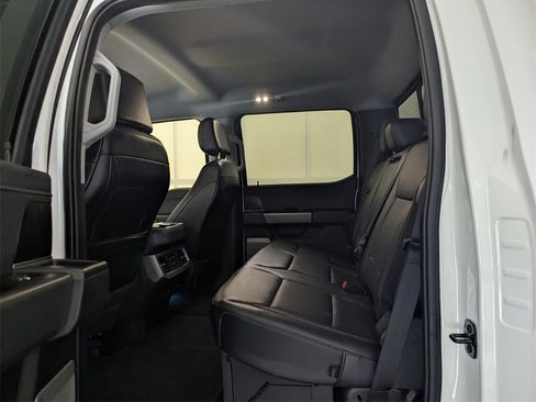 Used 2024 Ford F250 Lariat w/ Chrome Package image 7