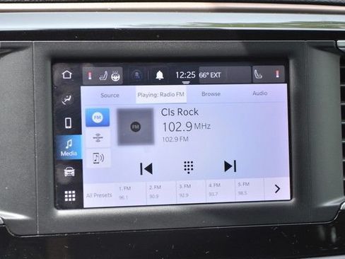 Used 2023 Chrysler Voyager LX FWD image 30