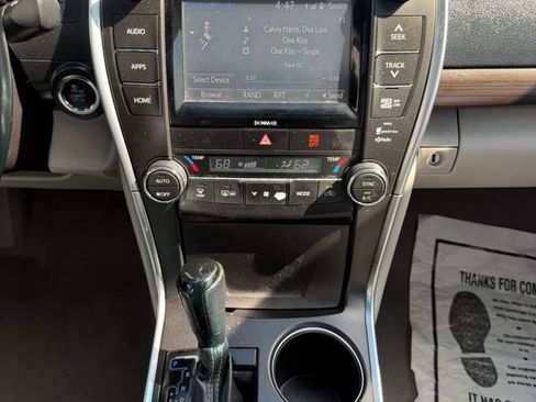 Used 2016 Toyota Camry XLE w/ Moonroof Package FWD image 15